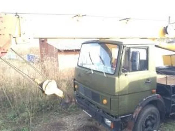 Автокран Ивановец на шасси МАЗ