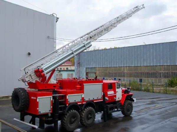 Пожарная машина УРАЛ 4320 (автолестница)
