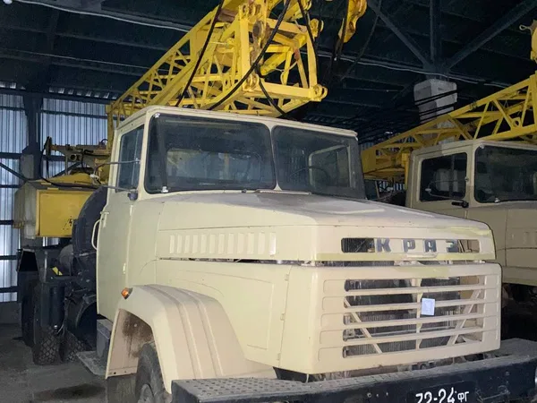 Автокран Ивановец КС-4562 на шасси КрАЗ 250