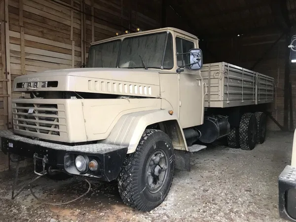 Бортовой грузовик КРАЗ 65101