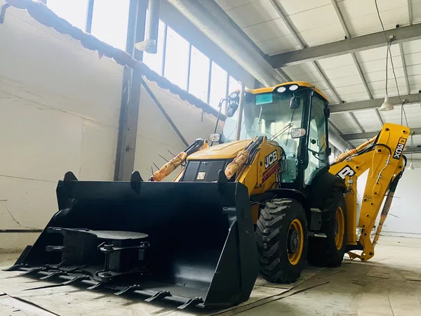 Экскаватор-погрузчик JCB 3CX