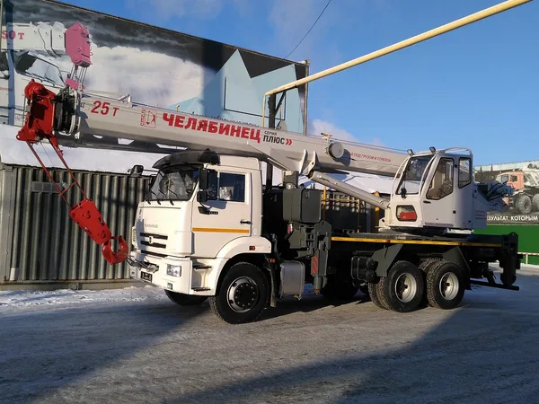 Автокран Челябинец КС-55732-22 на шасси КамАЗ 65115