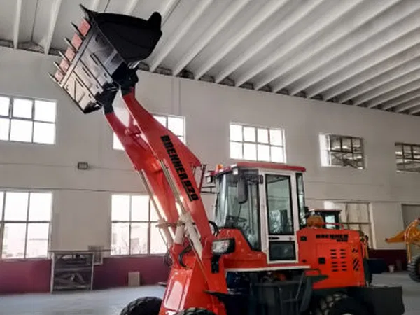 Фронтальный погрузчик Brenner 920