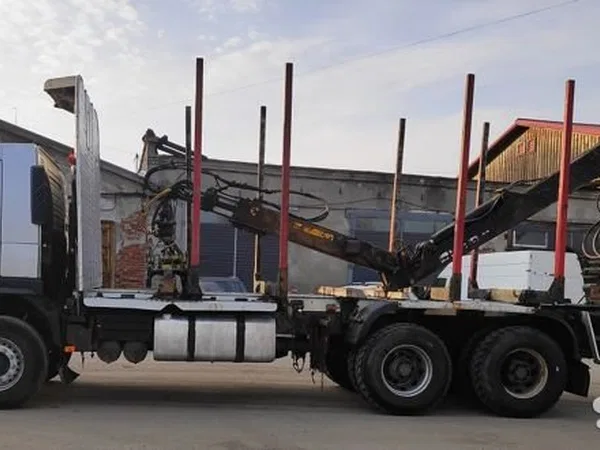 Сортиментовоз Volvo FMX