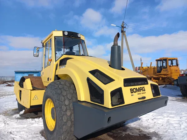 Грунтовый каток Bomag BW214