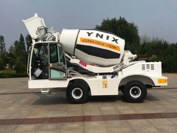 Самоходный бетоносмеситель CARMIX QGMC3000