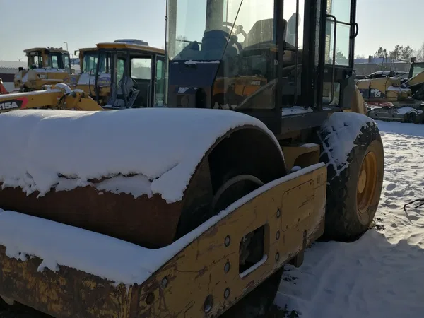 Грунтовый каток Caterpillar CS56