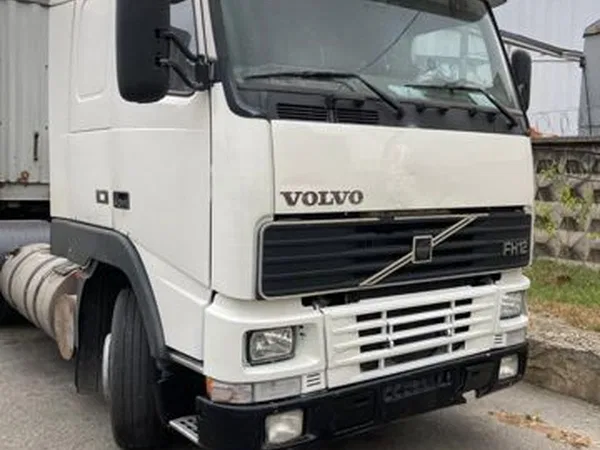 Седельный тягач Volvo FH12