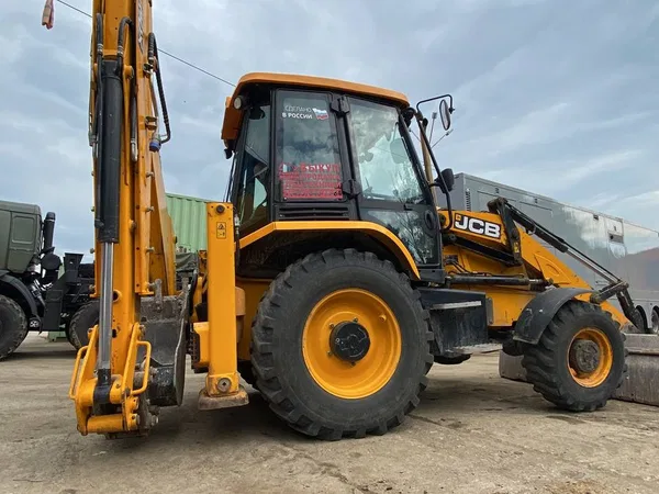 Экскаватор-погрузчик JCB 3CX