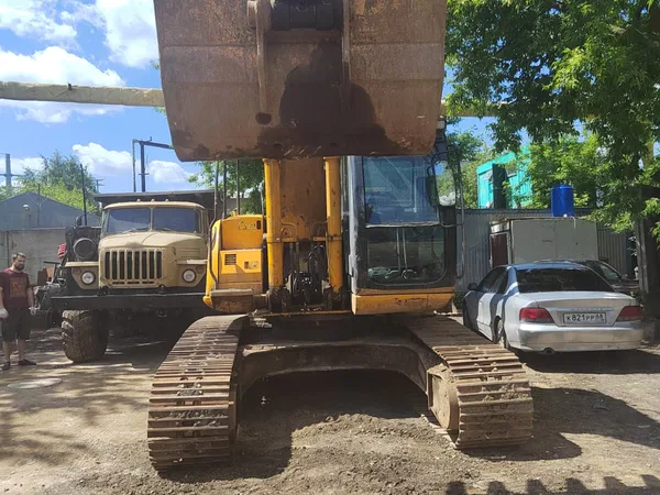 Гусеничный экскаватор JCB JS220LC