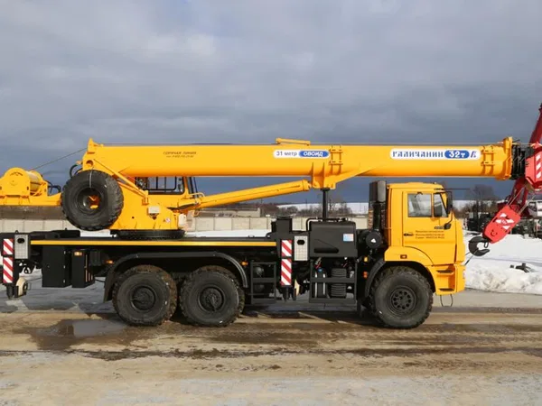 Автокран ГАЛИЧАНИН КС-55729-5В-3 на шасси КАМАЗ 43118