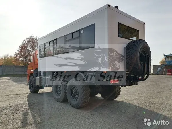 Вахтовый автобус НефАЗ 4208-511-25 на шасси КамАЗ 43118