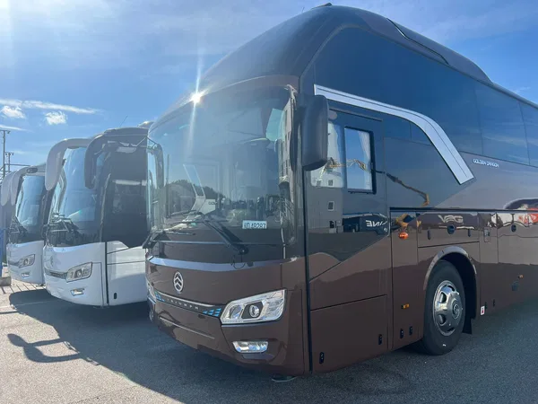 Автобус Golden Dragon 6126 Triumph