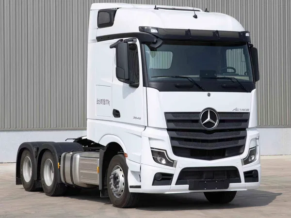 Седельный тягач Mercedes-Benz Actros 2653