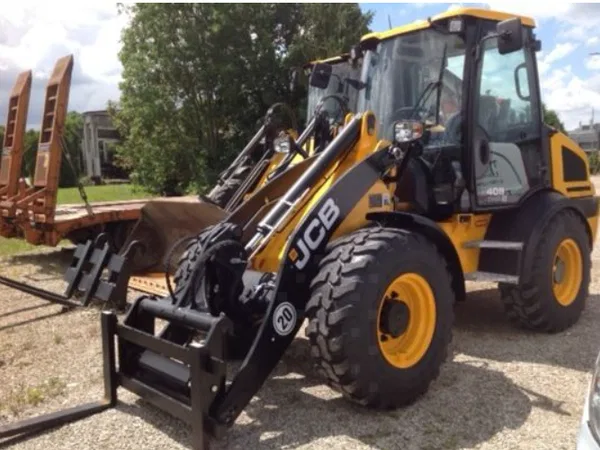Экскаватор-погрузчик JCB 409