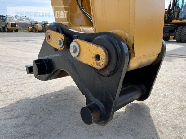 Гусеничный экскаватор Caterpillar 336GC