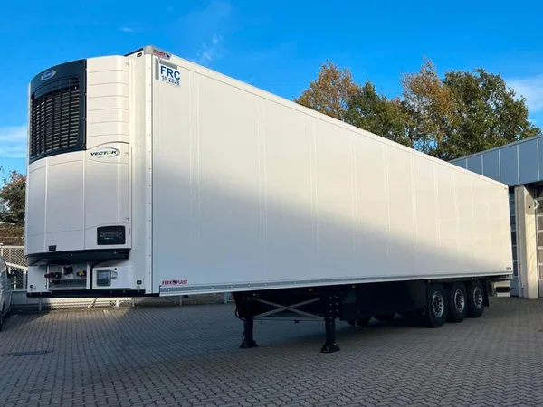 Полуприцеп рефрижератор Schmitz Cargobull SKO 24