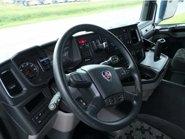 Седельный тягач Scania R450