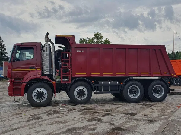 Самосвал КамАЗ 65801-001-68