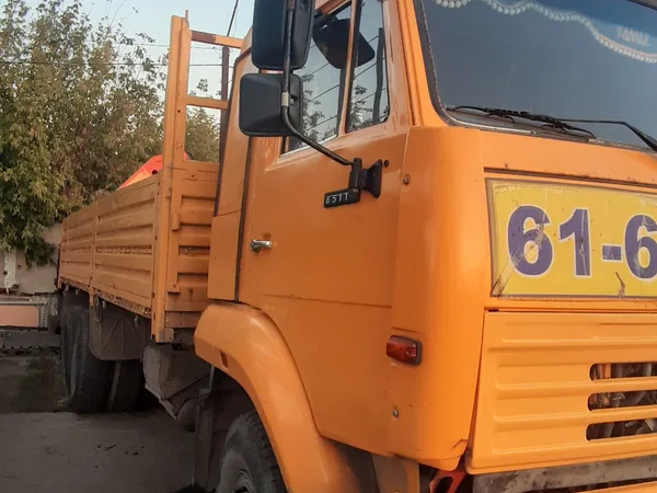 Бортовой грузовик с КМУ Камаз 65117