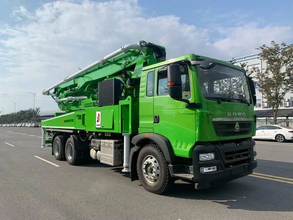 Автобетононасос Zoomlion S38 на шасси HOWO