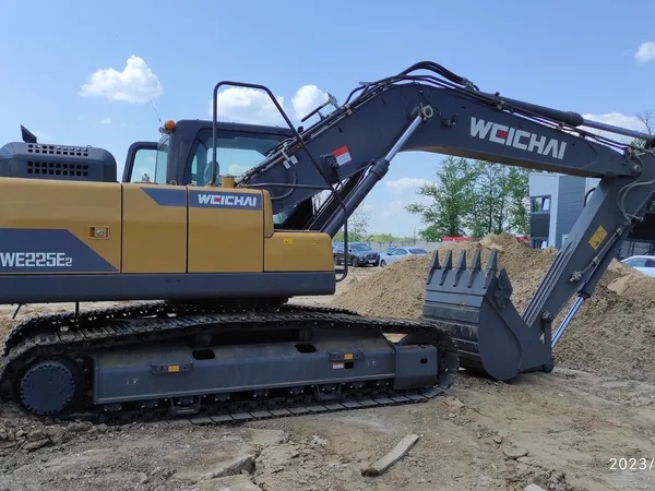 Гусеничный экскаватор Weichai WE225E2