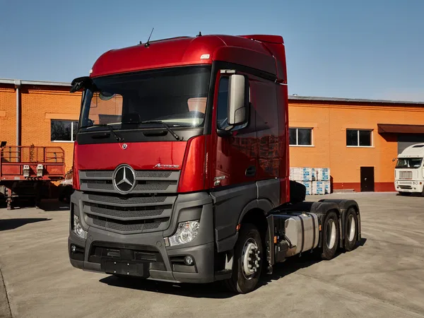 Седельный тягач Mercedes-Benz Actros