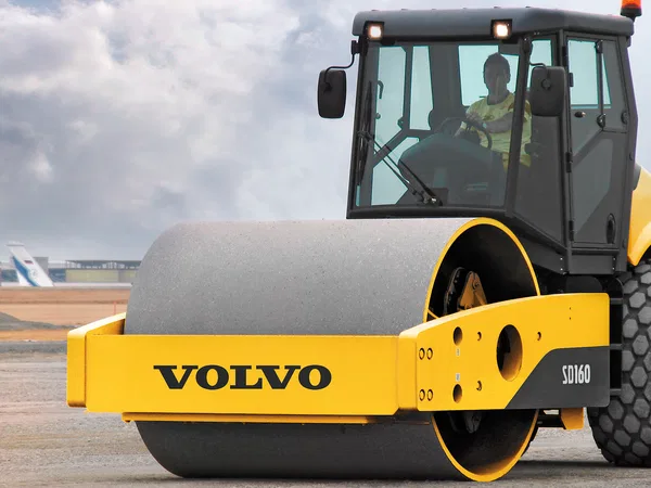 Грунтовый каток Volvo SD160