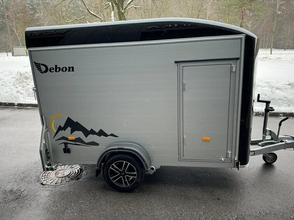 Прицеп для перевозки мототехники Cheval Liberte Debon