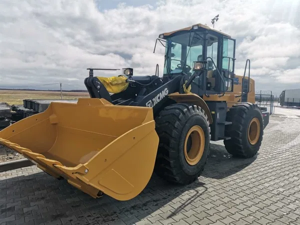 Фронтальный погрузчик XCMG ZL50FV