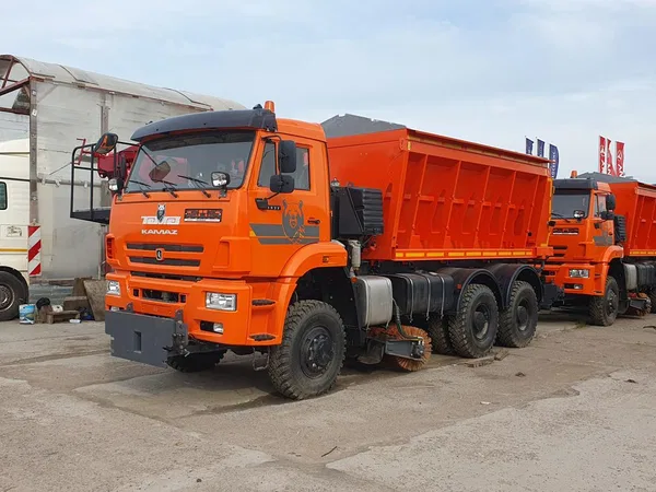 Комбинированная дорожная машина ТОМЕЗ МКДУ-11 на шасси КамАЗ 6522