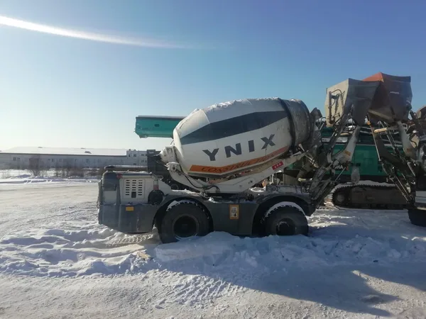 Самоходный бетоносмеситель YNIX QGMC4000
