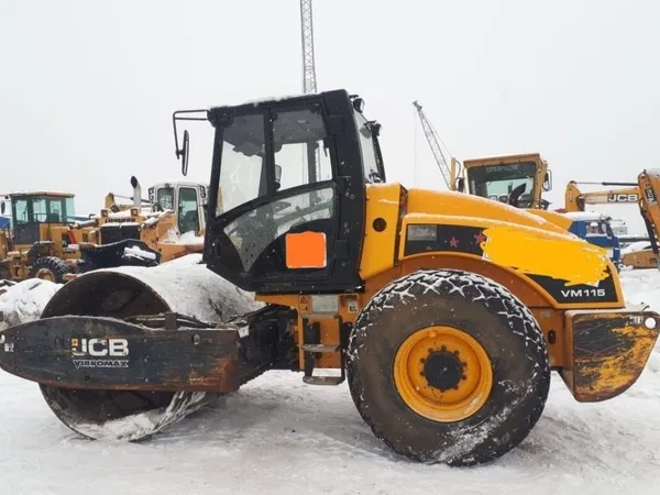 Грунтовый каток JCB VM115 VIBROMAX