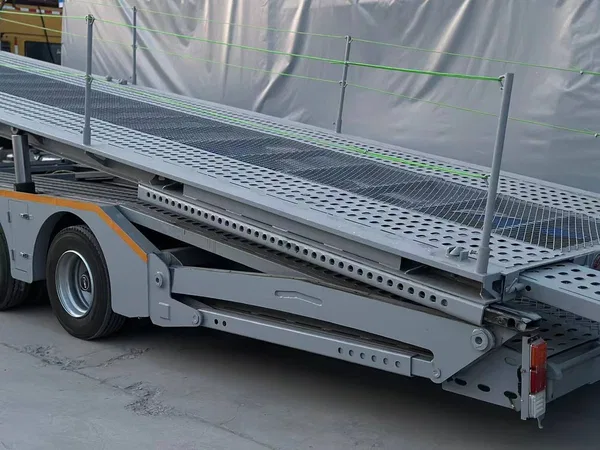 Полуприцеп автовоз LINGLONG Ultima Cargo