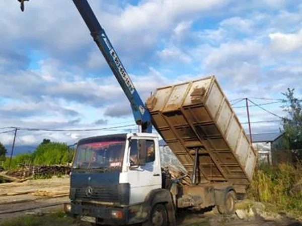 Самосвал Mercedes-Benz Atego
