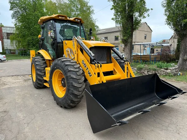 Экскаватор-погрузчик SDTW TW890
