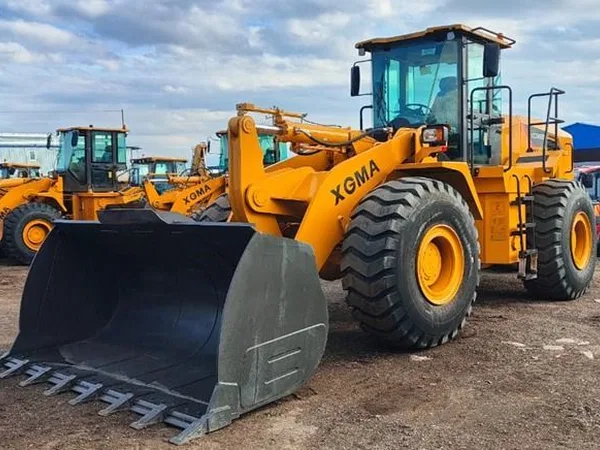 Фронтальный погрузчик XGMA XG968N