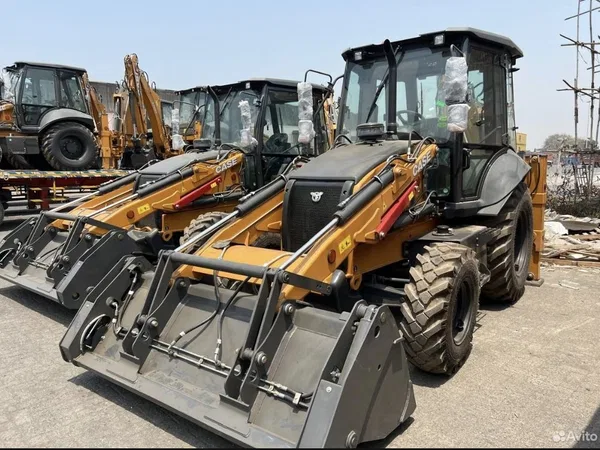 Экскаватор-погрузчик CASE 570SV