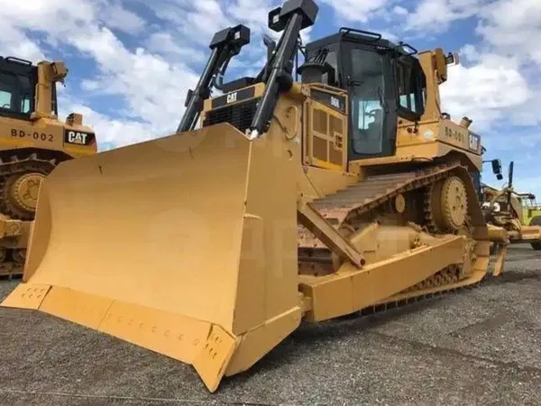 Гусеничный бульдозер Caterpillar D6R