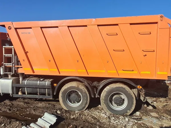 Самосвал КамАЗ 6520-53