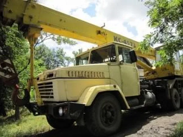 Автокран КС-4573-4А на шасси КрАЗ 250
