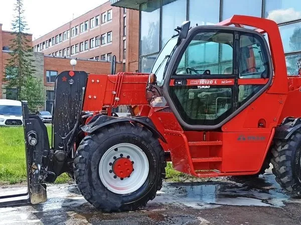 Телескопический погрузчик Manitou MHT10120LT