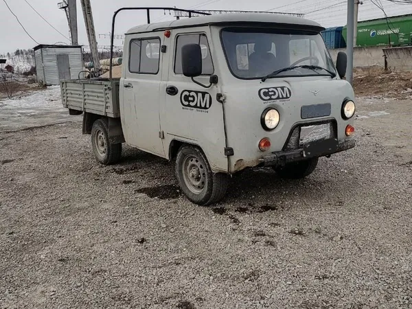 Бортовой автомобиль УАЗ 390945