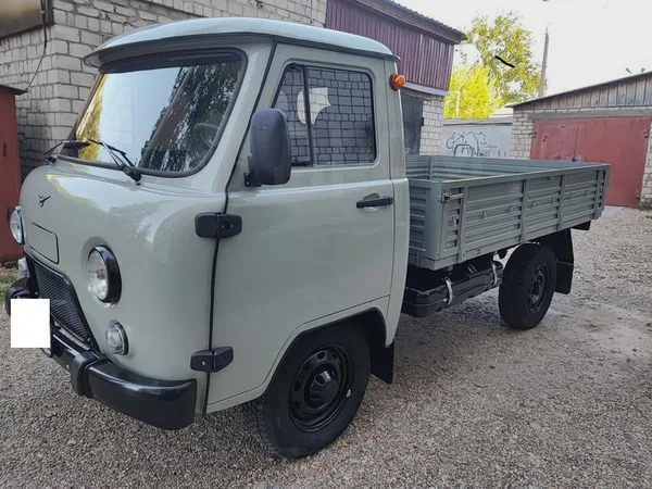 Бортовой автомобиль УАЗ 3303