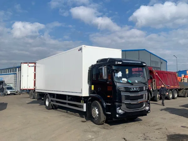 Изотермический грузовик JAC N200