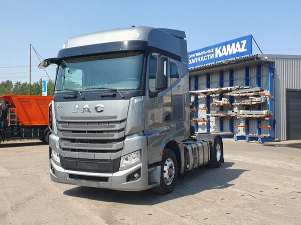 Седельный тягач JAC K7