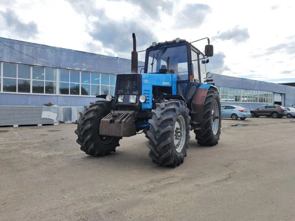 Трактор МТЗ 1221,3