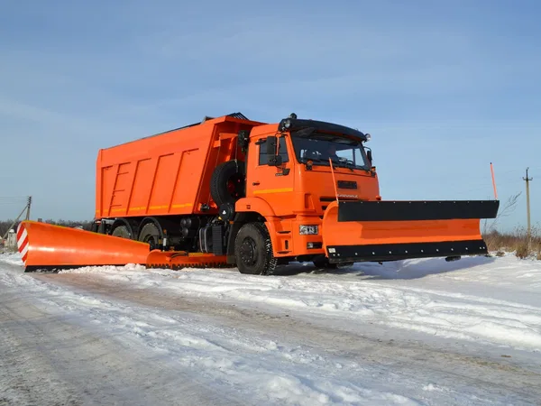 Комбинированная дорожная машина                                                         КамАЗ                                                     КДМ-7881010
