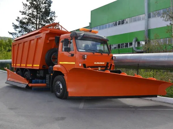 Комбинированная дорожная машина КамАЗ КДМ-7881010