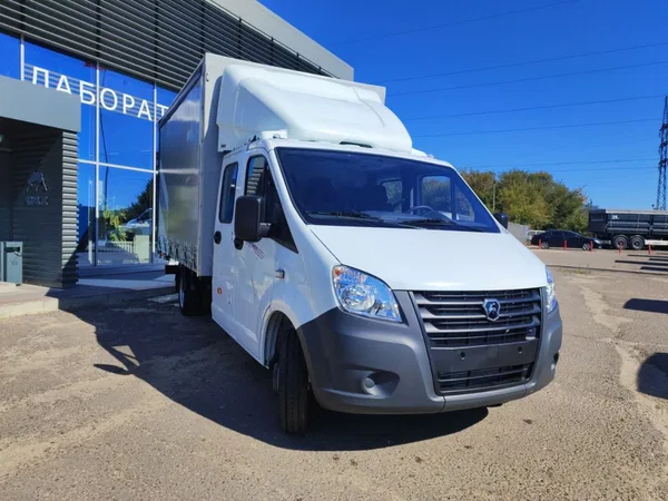 Тентованный автомобиль ГАЗ A22R32